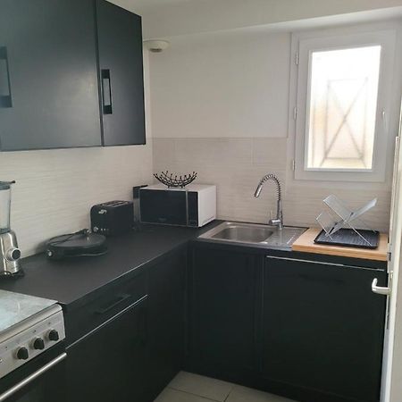 Appartement Avec Exterieur Aigues-Mortes Exteriör bild