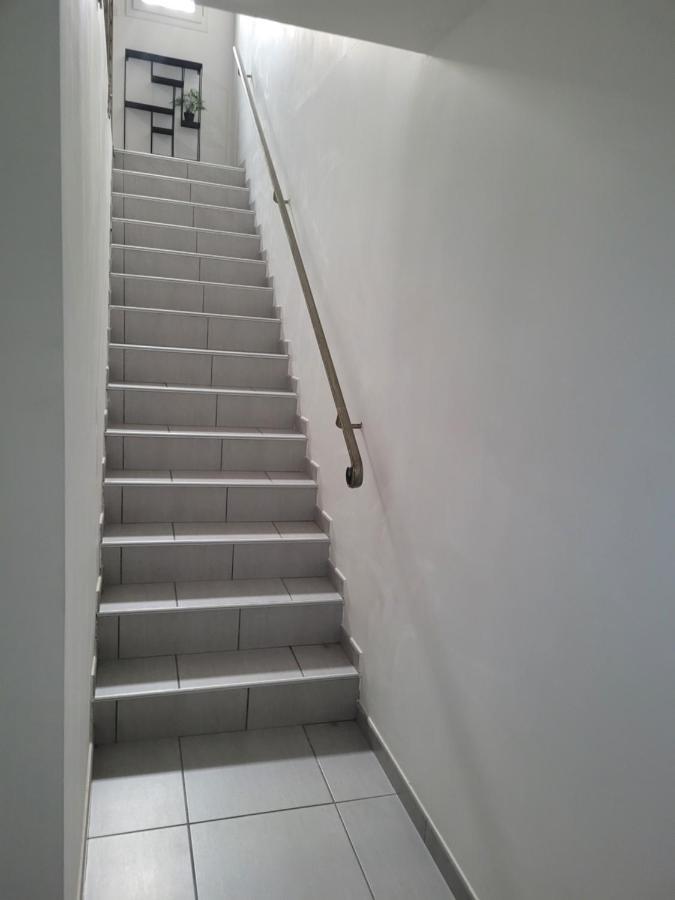 Appartement Avec Exterieur Aigues-Mortes Exteriör bild